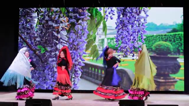 Elviento de cambia " Танец с мантоном" смотреть онлайн