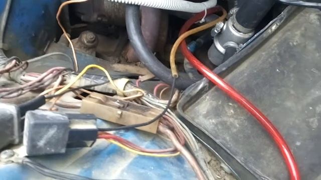 Доработки ВАЗ 2106, перенос аккумулятора в багажник. смотреть онлайн