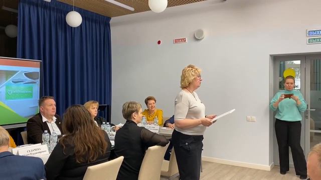 Лариса Скорлупкина вручила благодарственное письмо активному жителю района смотреть онлайн