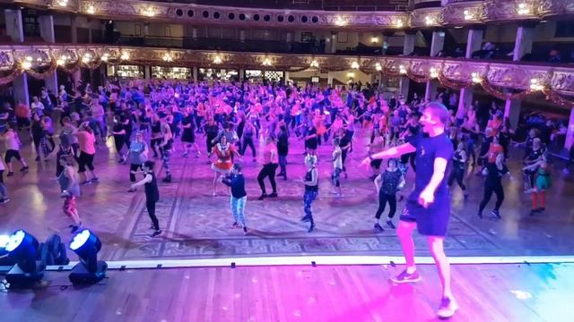 FitSteps - Ballroom & Latin Dance Fitness for All and No Partner Required! смотреть онлайн