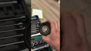 Замена подшипников на натяжителе ремня привода Киа Рио 3;Солярис (предрейстал)