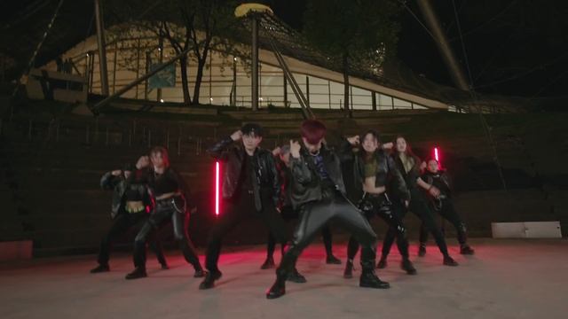 [KPOP IN PUBLIC] Stray Kids - MANIAC Dance Cover by EclipseDanceCrew x Hal0Queens смотреть онлайн