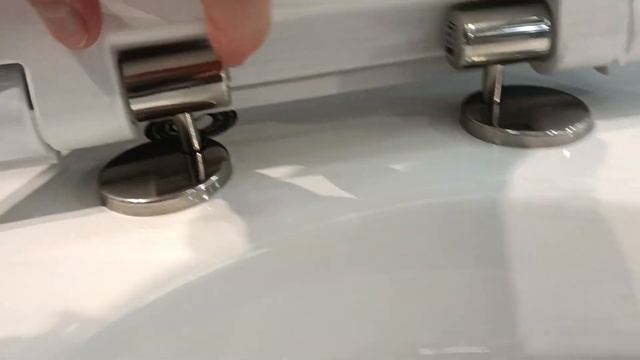 How to remove the R A K CLOUD toilet lid смотреть онлайн