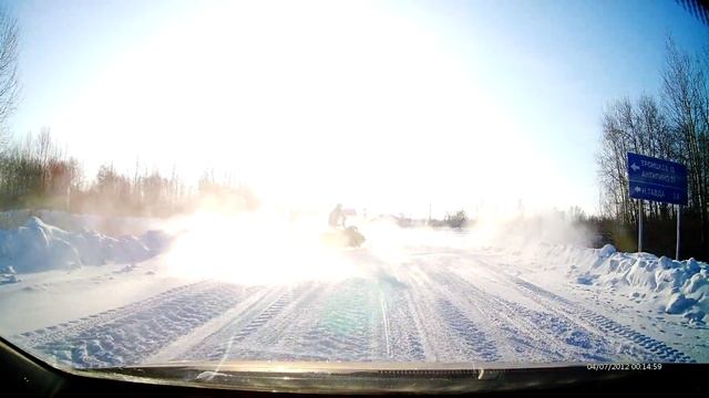 Вот как нужно заигрывать с девушкой на дороге! смотреть онлайн