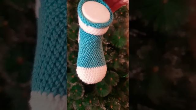 Вязала обычные носочки, а получились рождественские? смотреть онлайн
