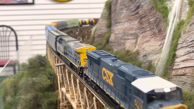 Sd70mac Sunday: Custom Flared CSX Sd70mac In Action @ GERM смотреть онлайн