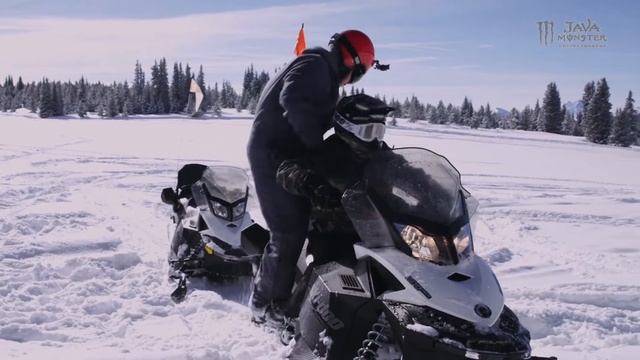 Animatic: Jackson Strong Snowmobile Crash, FOODBEAST x Monster Java смотреть онлайн