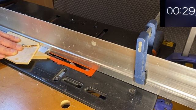 Homemade aluminum T-track. Don't waste your money on T-tracks anymore! / Make your own T-track! смотреть онлайн