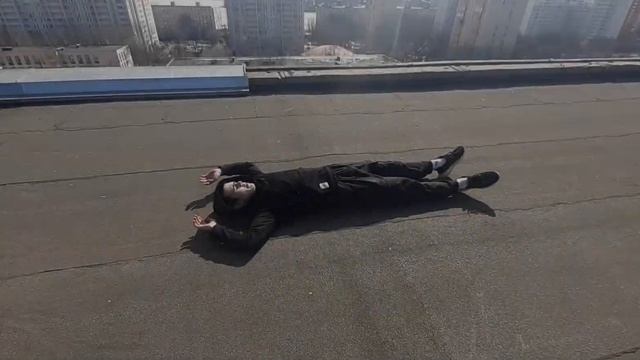 Экстремальная тренировка на крыше/проверка тяжелоатлета на офп-кой со своим весом. смотреть онлайн