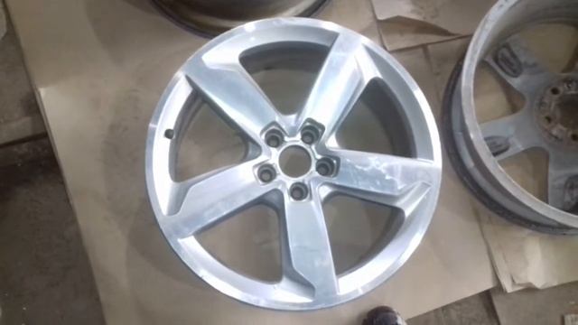 R19 5x112 8J ET39 D66.6 AUDI Q5 8R0601025J Austria смотреть онлайн