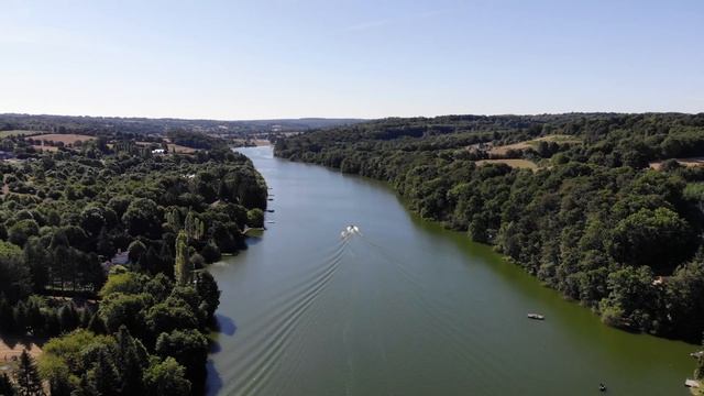 Lac de Rabodanges - 4K - Basse-Normandie смотреть онлайн