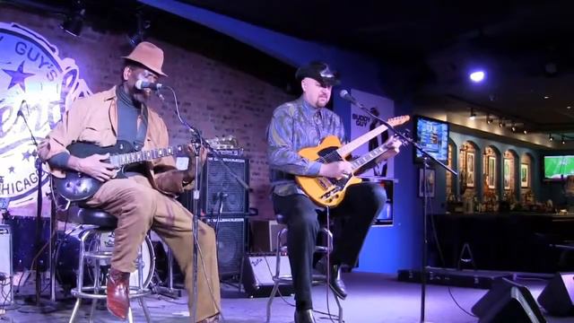 Chicago Slim & "Killer" Ray Allison - "You Don't Have To Go" смотреть онлайн