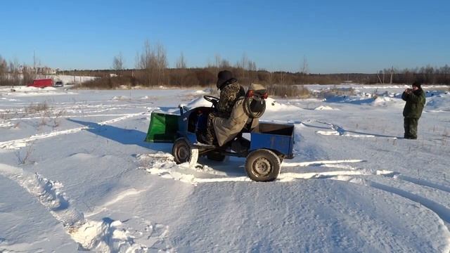 Самодельный мини ТРАКТОР. Из запчастей жигули(ВАЗ). смотреть онлайн