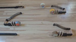 Цепная реакция | Домино | Цепная реакция из домино |