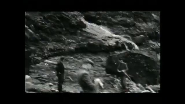 World War Two drifted Seamine taken care of by trained mineexperts in Árnafjørður Faroe Islands смотреть онлайн