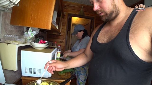 ВЛОГ! Что мы готовим на даче//Семейный ужин//Простая жизнь Голдобиных//Дачная жизнь// смотреть онлайн