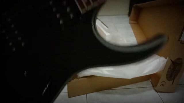 Ibanez RG421EX-BKF | Unboxing смотреть онлайн