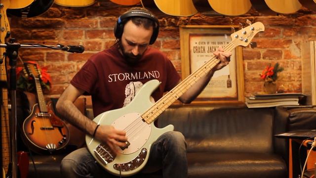 Обзор Sterling By MusicMan S.U.B. Sting Ray 4 MG