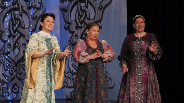 Трио "Лада" - "Кружатся колечки" смотреть онлайн