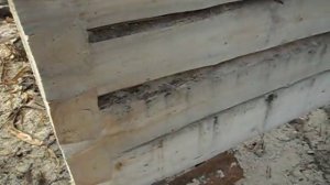 Сруб из полубруса в ласточкин хвост , разметка перед переносом венца .