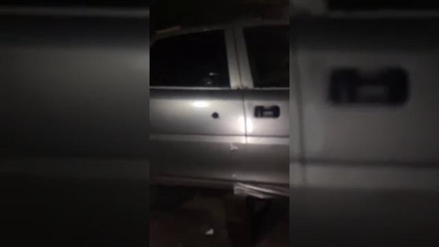 Каличи обклеивают машину пленкой смотреть онлайн