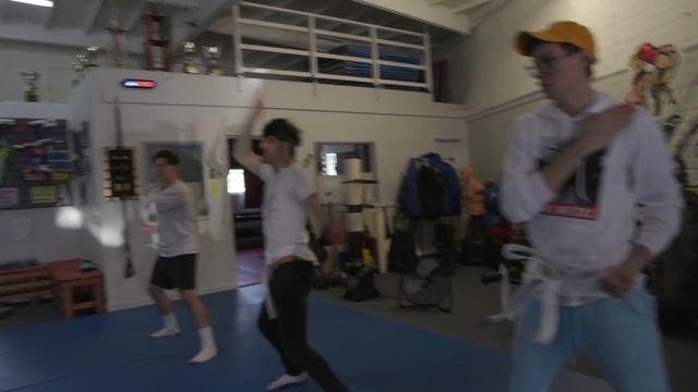 Sugar Pine 7 learns karate. смотреть онлайн