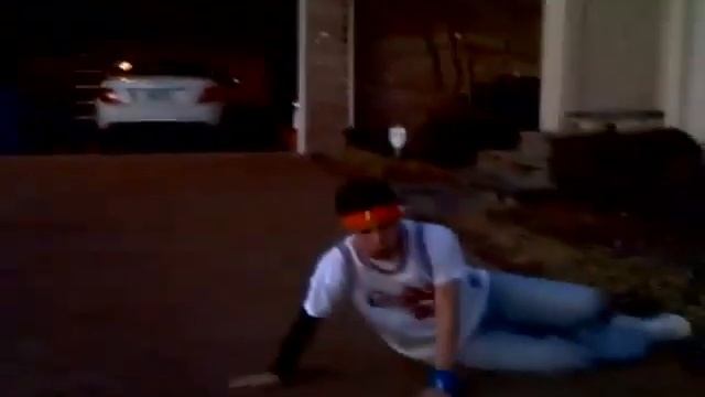 North Vs South: BALL GAME! смотреть онлайн