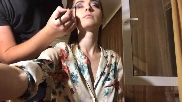 МАКИЯЖ У ВИЗАЖИСТА НА ДОМУ ЗА 300 ГРН...ЭТО ЖЕСТЬ! смотреть онлайн