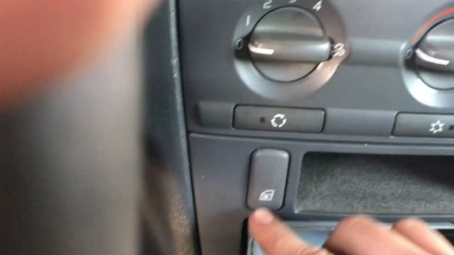 Разбор Volvo S40 (I, VS16) 1997 г.в., B4204S (1.9L, 140 л.с.), МКПП смотреть онлайн