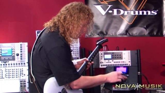 Novamusik.com Boss eBand JS-8: Audio Player w/Guitar Effects - Jam-Along Companion for Guitarists. смотреть онлайн
