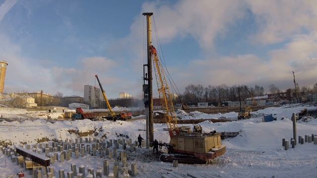 Забивка свай на объекте "Петра Алексеева 12" смотреть онлайн