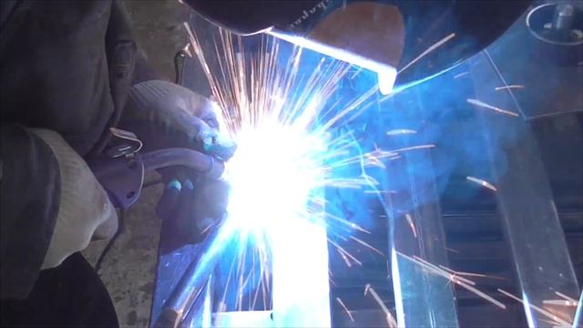 Согнуть профтрубу 15х15 - 90 градусов. На простой приспособе!