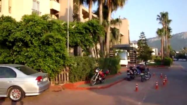 Astoria Hotel 4, Турция, Кемер. Дорога с пляжа в отель смотреть онлайн