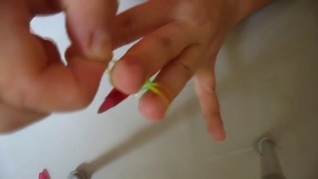 Как плести браслеты из резинок Raibow Loom Браслет сова смотреть онлайн