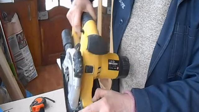 полочка на окно или инструмент в женских руках: дисковая пила смотреть онлайн