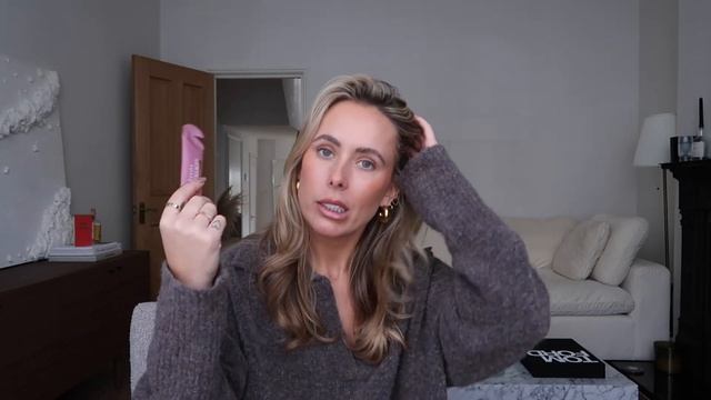 BEAUTY FAVOURITES & A BEAUTY GIVEAWAY! смотреть онлайн