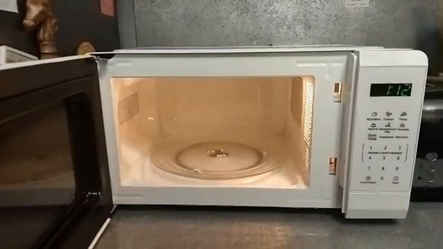 Микроволновая печь StarWind SMW 4120 смотреть онлайн