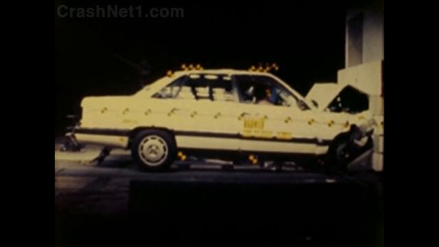 Audi 5000 / 100 / 200 | 1985 | Frontal Crash Test by NHTSA | CrashNet1 смотреть онлайн