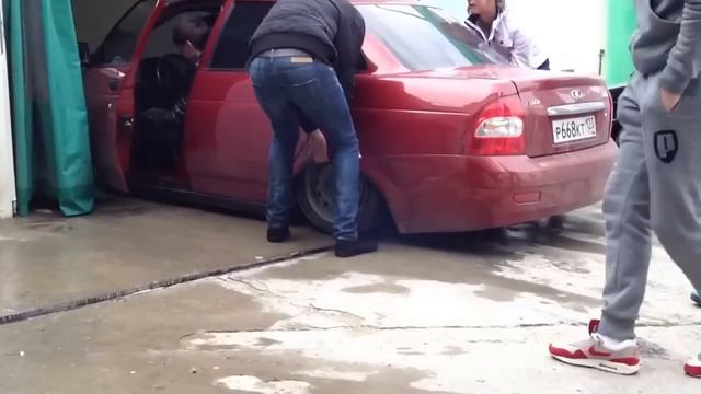 Заехал помыться) смотреть онлайн