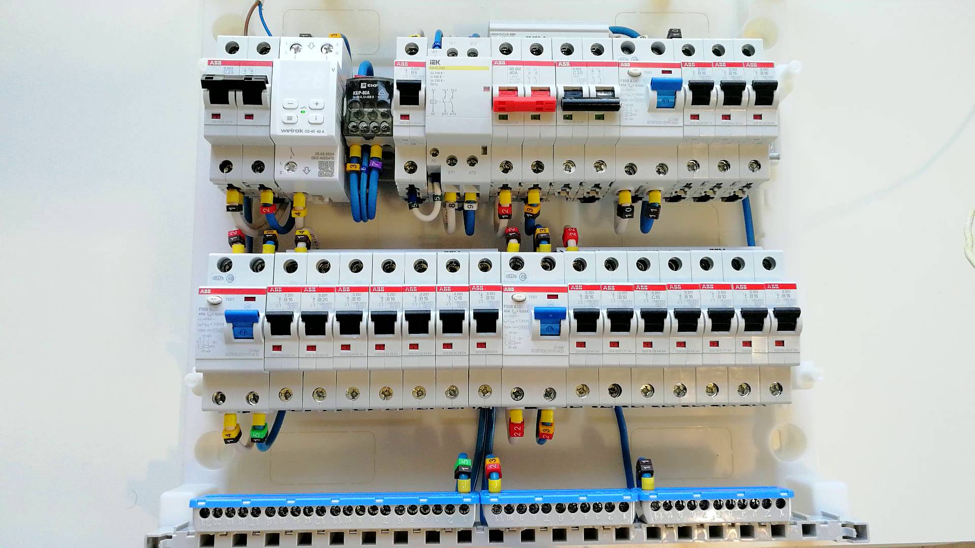 Полный обзор сборки электрощита для частного дома! смотреть онлайн