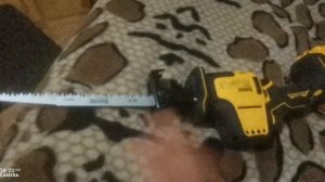 сабельная пила DEWALT DCS369N