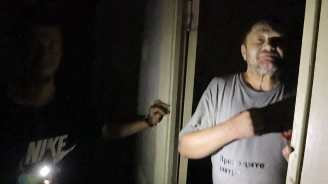 Пожарники выгнали Непера из дома! Короткое замыкание! Бомжонок проиграл спор! смотреть онлайн