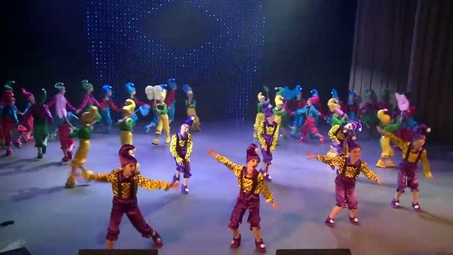 ГРАН ПРИ Ансамбль Улыбка г Йошкар Ола Гномы лилипуты смотреть онлайн