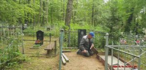 ПОДНИМАЕМ ФУНДАМЕНТ ПАМЯТНИКА