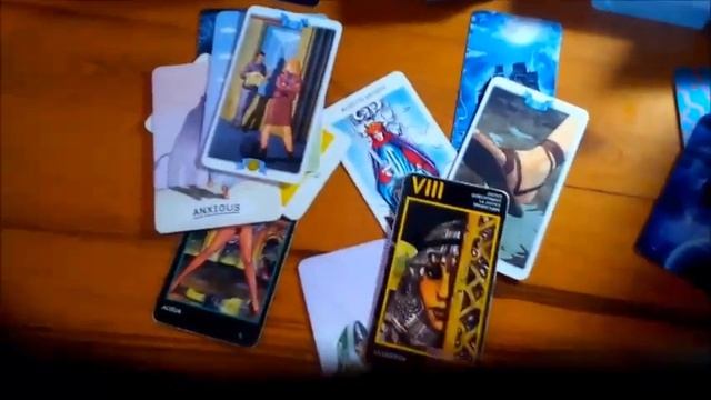 Его чувства к Вам гадание таро ( неожиданное предсказание от кота в середине видео) смотреть онлайн