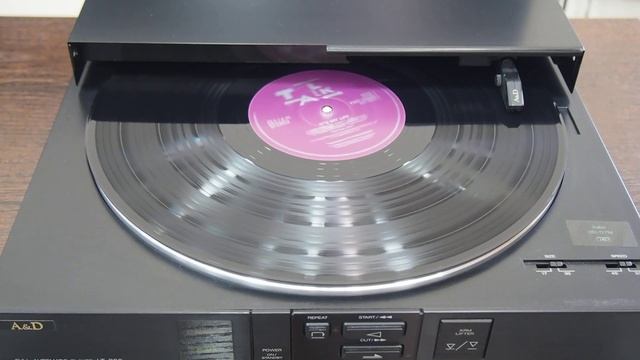 A&D LT-830 (Akai&Diatone) проигрыватель высокого качества звучания, тангенциальный тонарм. Япония. смотреть онлайн