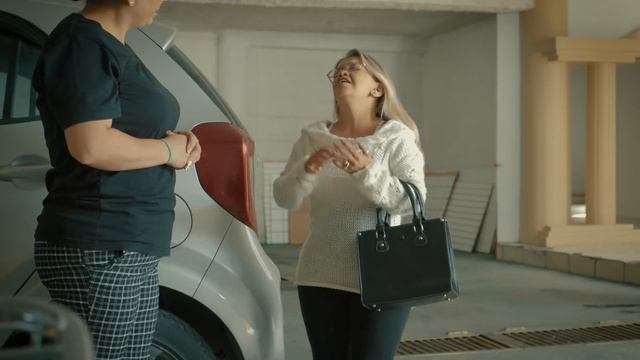Vecina recibirá una buena lección por tacaña смотреть онлайн