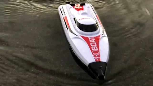 RC React 17” brushed prop boat смотреть онлайн