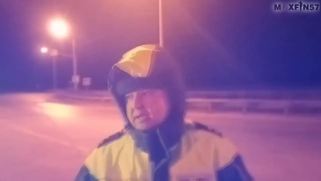 ТРЭШ от ДПС и МВД в ТЮМЕНИ!!! ДАЛЬНОБОЙ РАЗВОРОШИЛ ГНЕЗДО))) смотреть онлайн