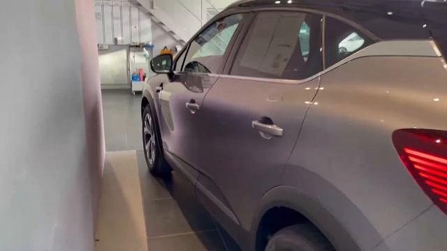 Renault Captur R.S. LINE TCe 160 Automatico EDC смотреть онлайн